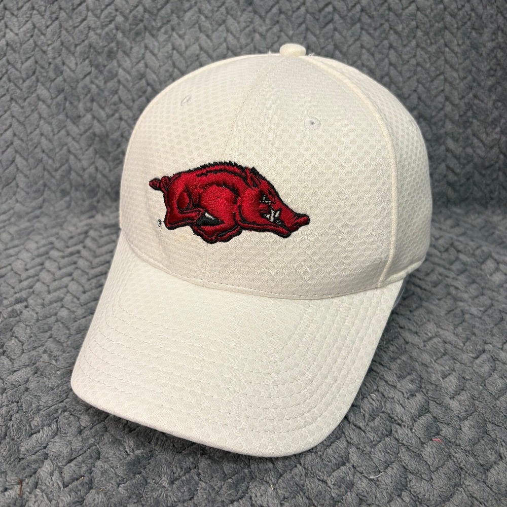 Starter Arkansas Razorbacks Adjustable Adult Cream Textured Mesh Hat Cap